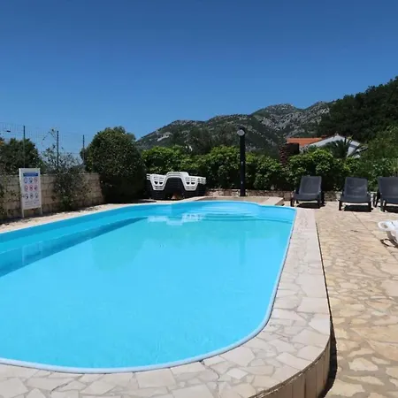 Sunset Bay - Four Bedroom With Terrace *